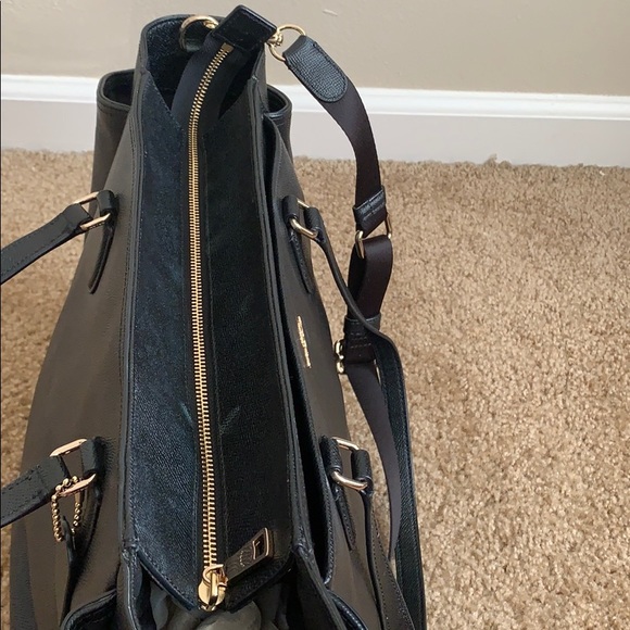 Coach - Picture 15 of 16